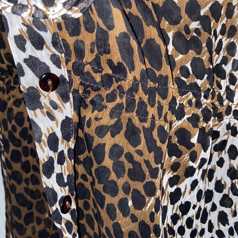 Sheer Ruffled Leopard print shirt - Picture 3 of 3